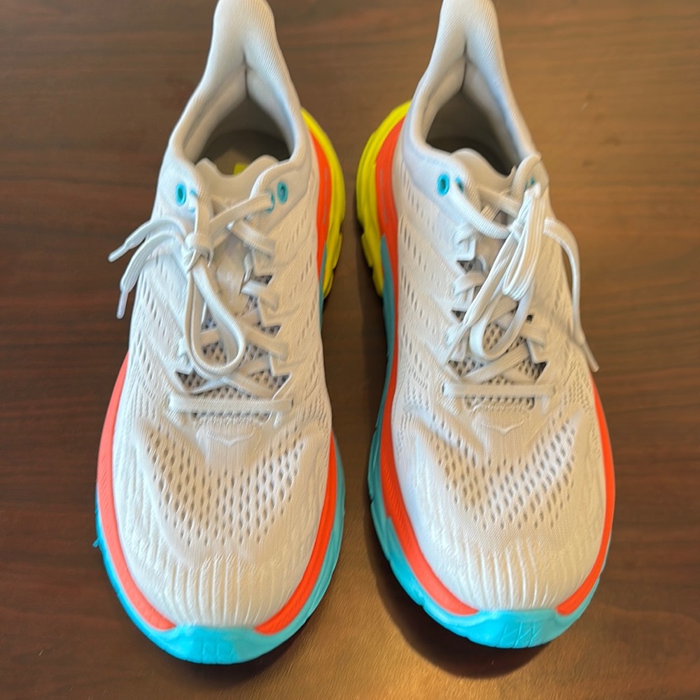 Brand new never worn Men’s size 9